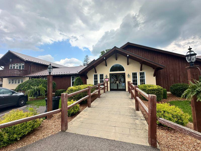 Maryland’s fried chicken buffets locals love