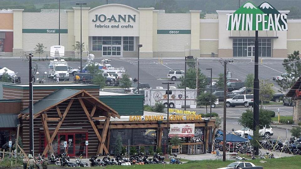 When dinner out in Texas takes a wild turn