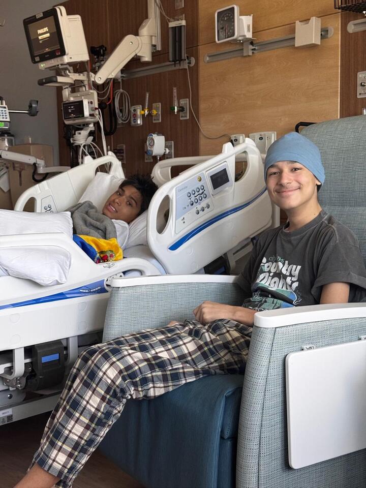 Best friends ring cancer bell together in Atlanta