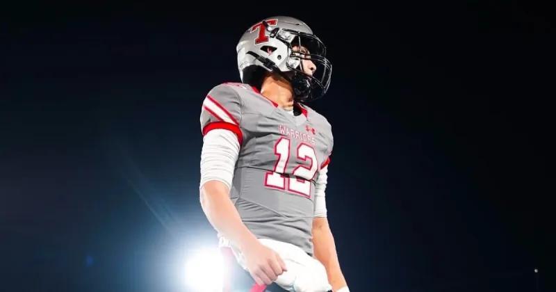 Thompson dominates for 7A football crown