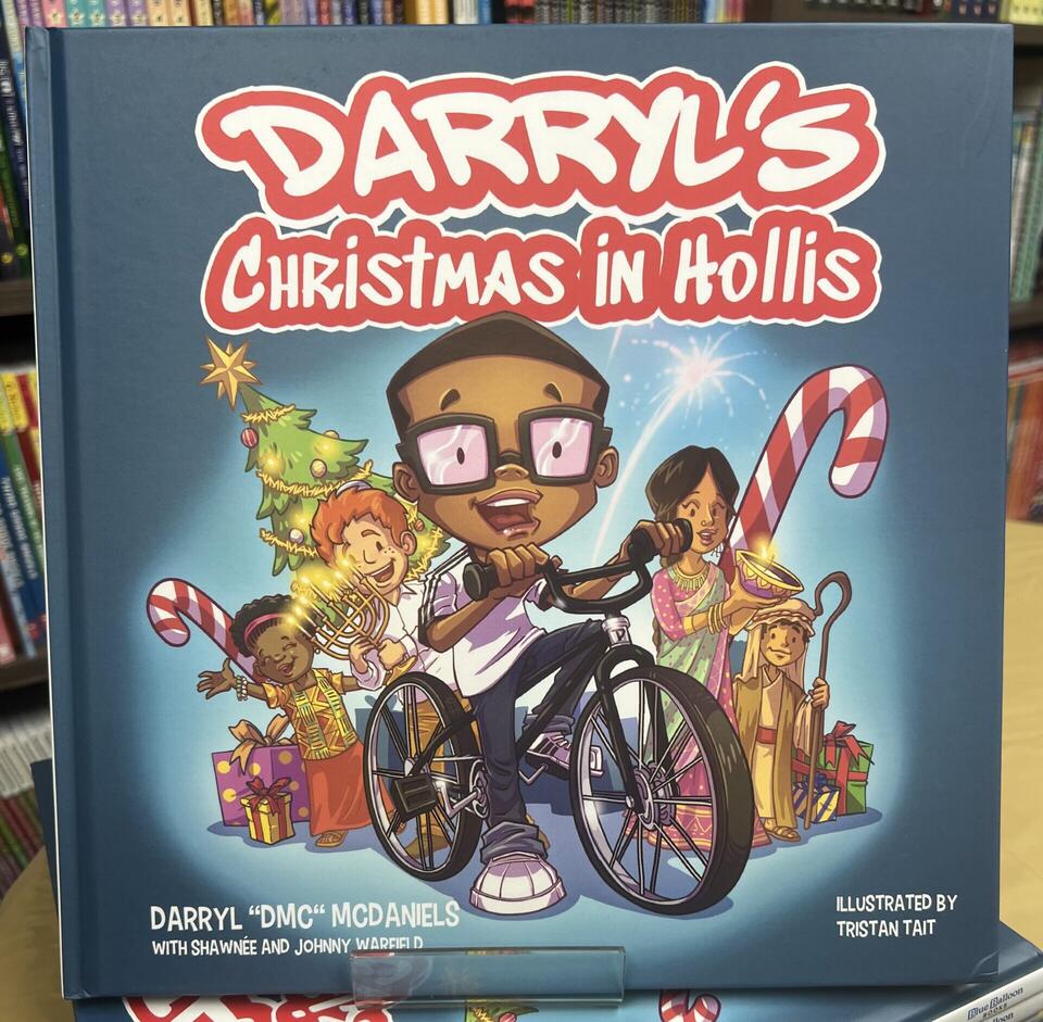 Run-DMC legend brings holiday spirit to Bay Ridge