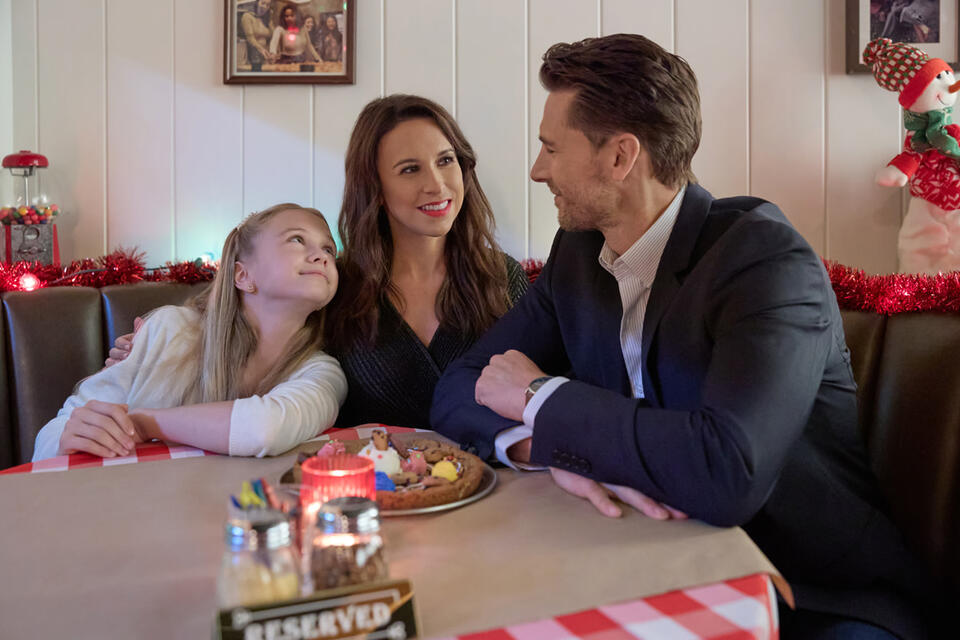 Lacey Chabert’s Big Hallmark Twist! 🎄