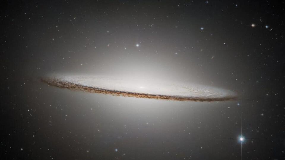 Galaxies Spinning Like a Cosmic Bracelet