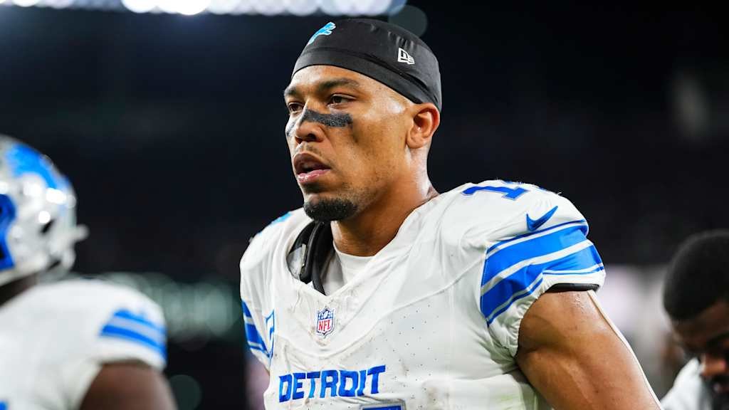 Amon-Ra St. Brown active vs Cowboys despite ankle sprain