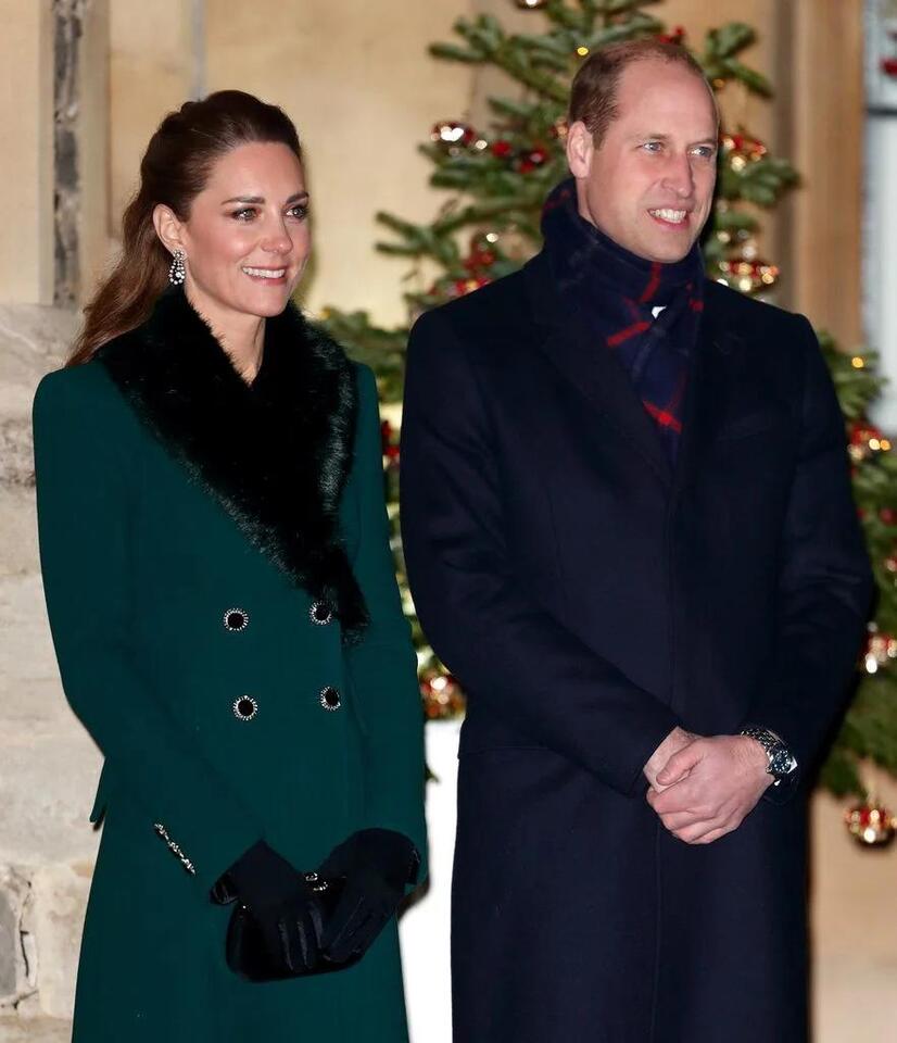 Kate’s Recycled Christmas Look Sparks Debate 🎄
