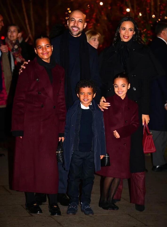 Kate’s Recycled Christmas Look Sparks Debate 🎄