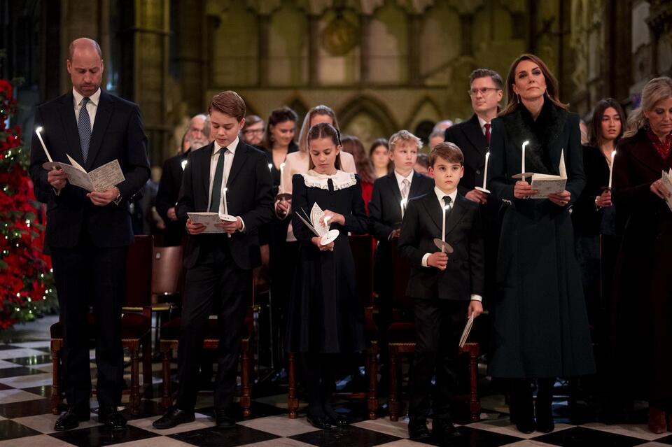 Royal Kids’ Festive Tree Drama 🎄