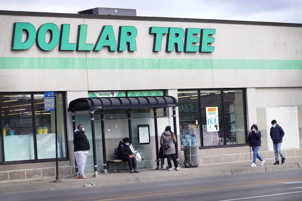 Why Even Rich Folks Are Hitting Up Dollar Stores