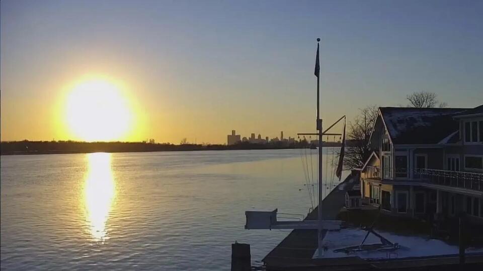 Southeast Michigan braces for school closings