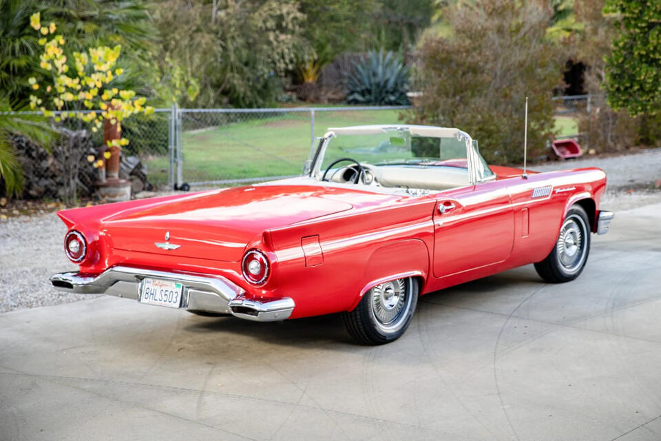 This ‘57 Thunderbird Is a Total Glow-Up