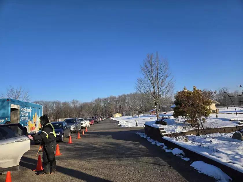 Portage pop-up pantry brings fresh food home