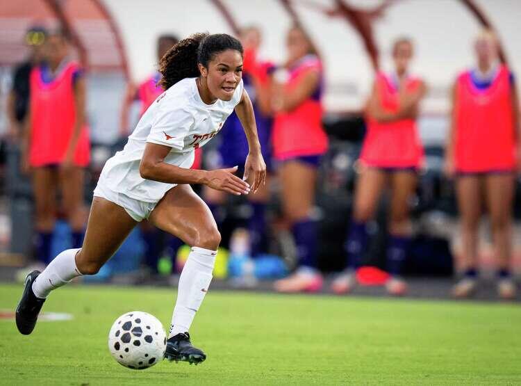 Margueritte Bates brings championship energy to UT