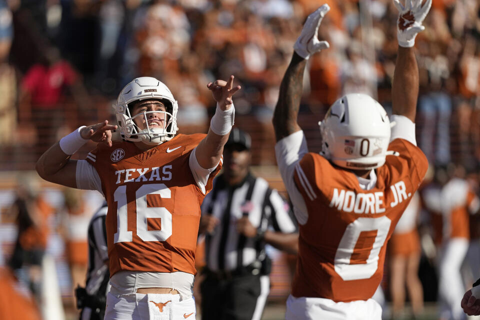 Texas football fans react to Arch Manning’s season