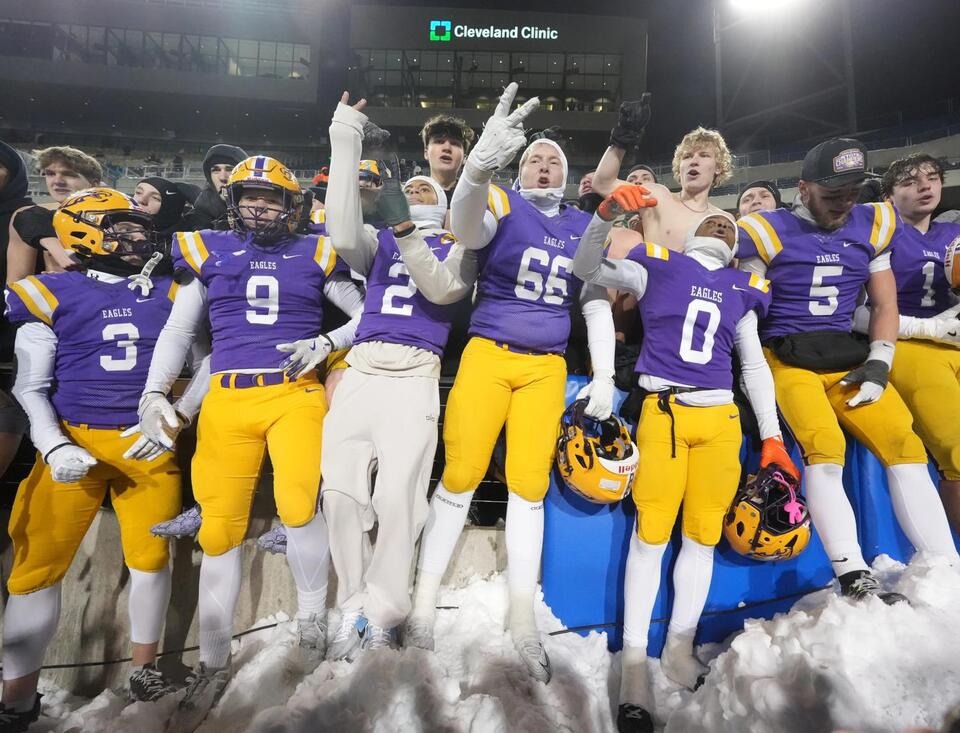 Avon celebrates back-to-back state football titles
