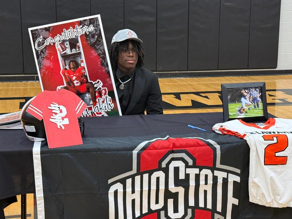 Delaware’s Favour Akih heads to Ohio State