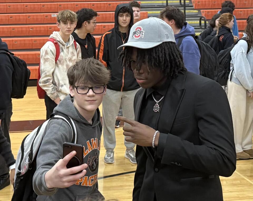 Delaware’s Favour Akih heads to Ohio State