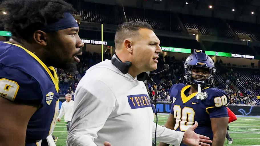 Nebraska zeroes in on top defensive mind