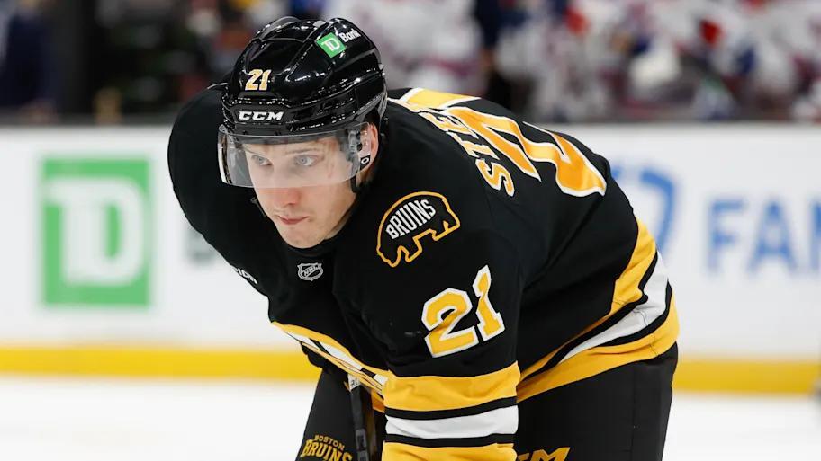 Alex Steeves lights up Bruins history