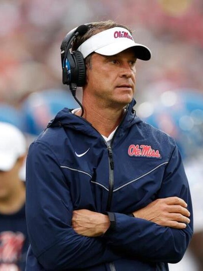 Mulkey Throws Shade on Ole Miss Over Kiffin