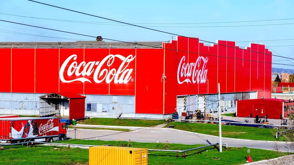 Coke’s Ditching Plastic—Finally!