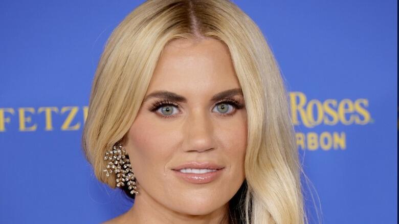 Shea McGee’s Bow Obsession Is Christmas Goals