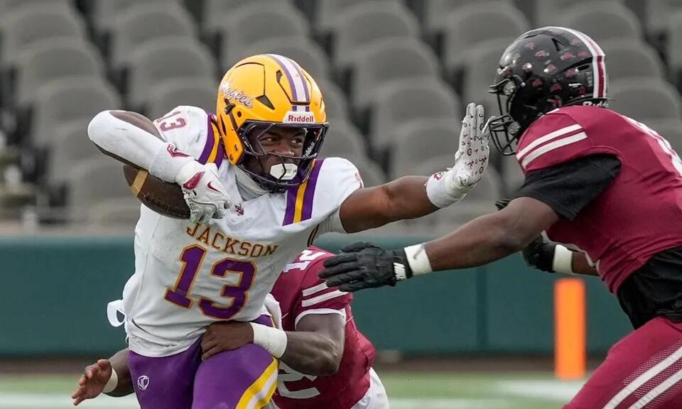 Jackson’s epic 52-0 win stuns Anniston