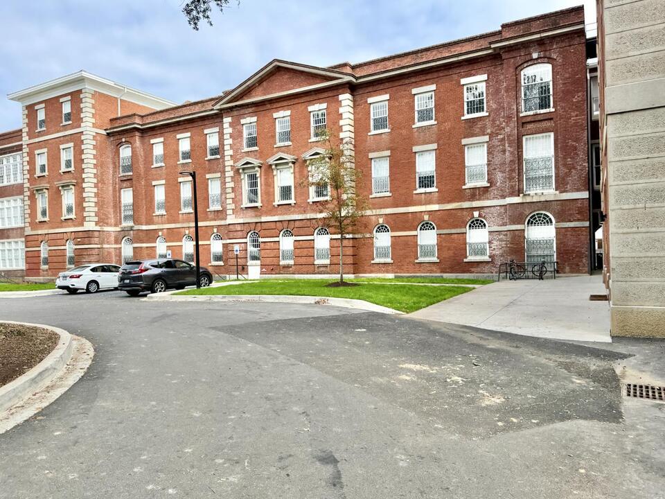 Columbia’s new food hall just got Greek