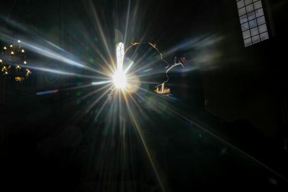 People Ditching Church, Not Their Faith