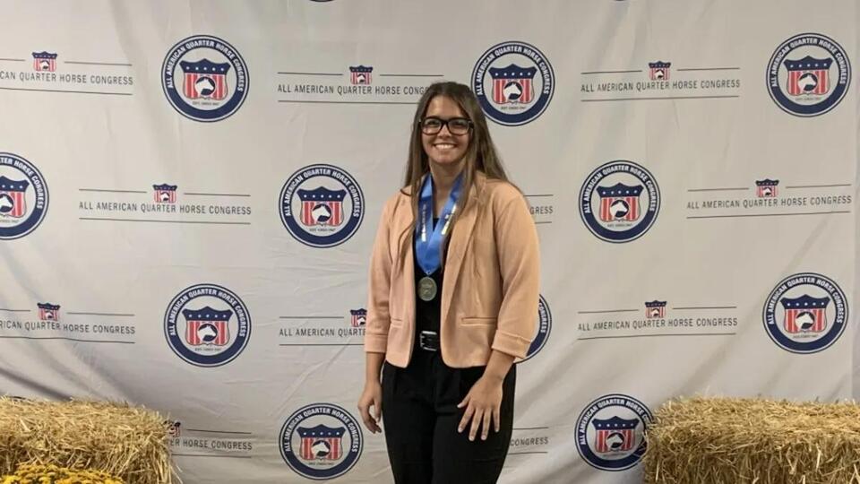 Mercersburg teen wows at national horse show