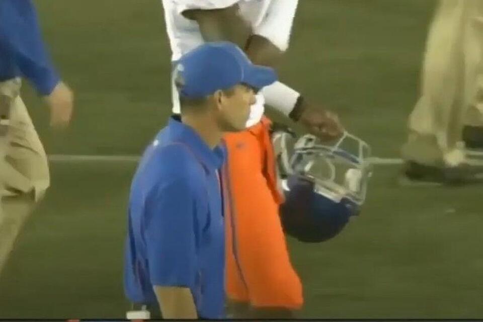 Broncos face Huskies in Chris Petersen Bowl