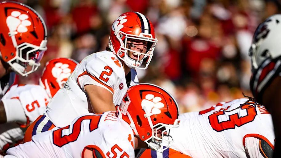 Clemson’s bowl streak hits 21 in NYC