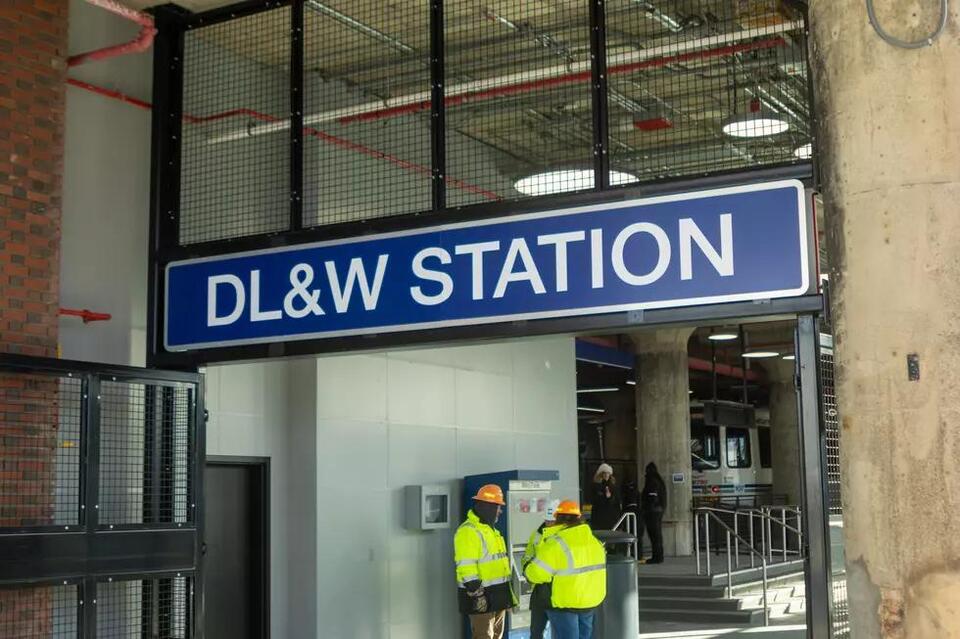 Buffalo’s DL&W station is back—and it’s buzzing