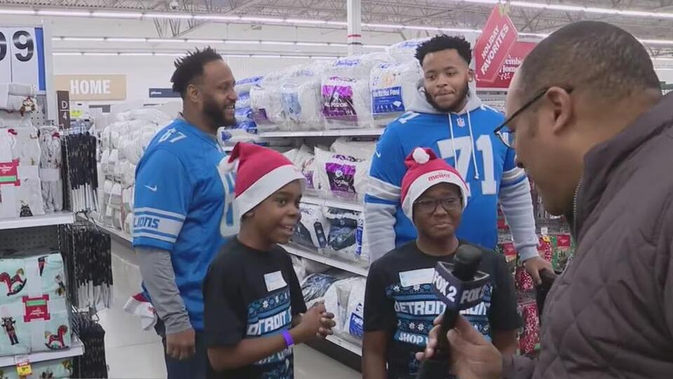 Detroit Lions bring holiday magic to local kids
