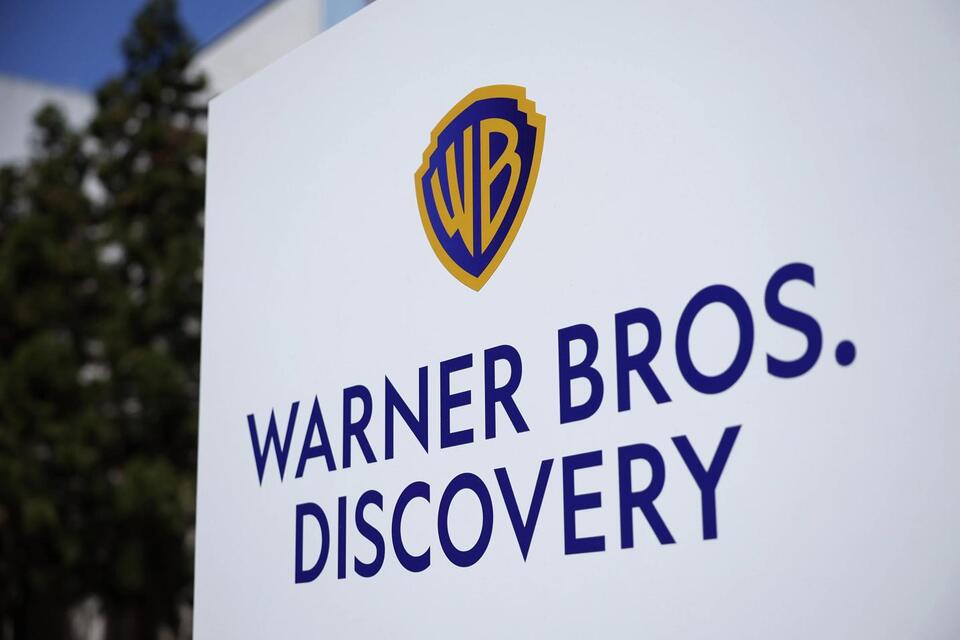 Warner Bros. Drama: Netflix vs Paramount!