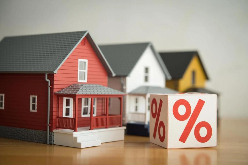 Fed Rate Cut: Is It Time to Refinance?