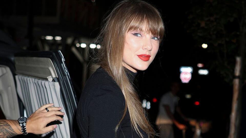 Taylor’s $2,300 Bodysuit Moment!