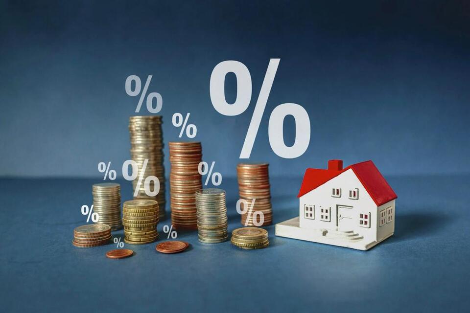 Mortgage Rates Drop—Should You Lock In Now?