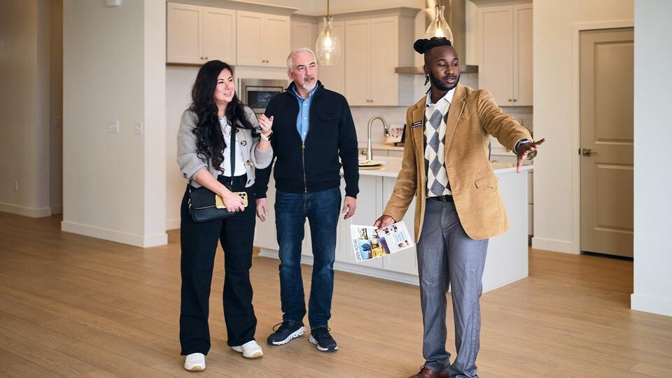 Mortgage Rates Dip: Should You Refinance Now?