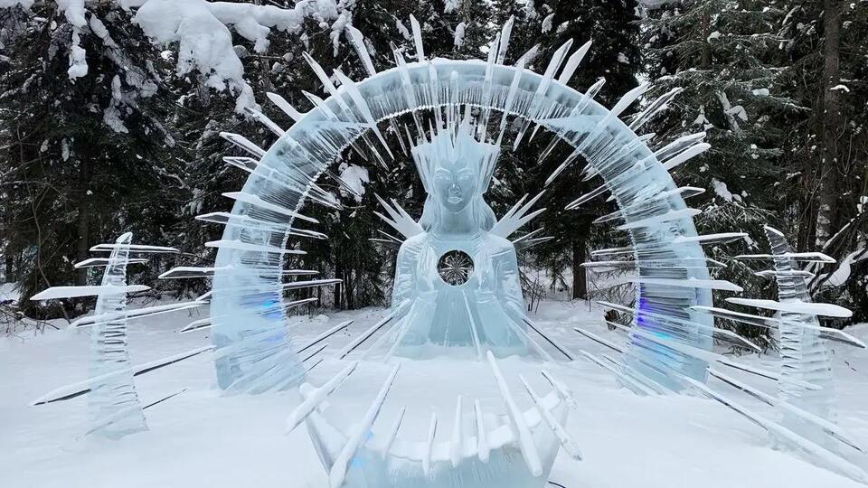 Ice Sculptures: Too Pretty to Melt? ❄️