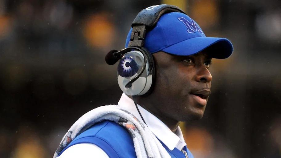 Auburn football shakes up RB coach lineup