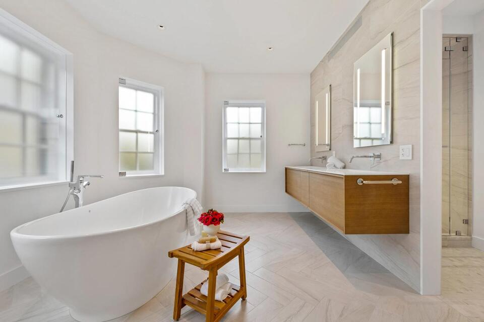 Boston brownstone bidding war heats up Back Bay