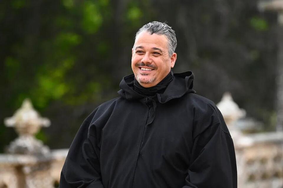 Boston Rob Slams Survivor's Hourglass Twist 🕰️